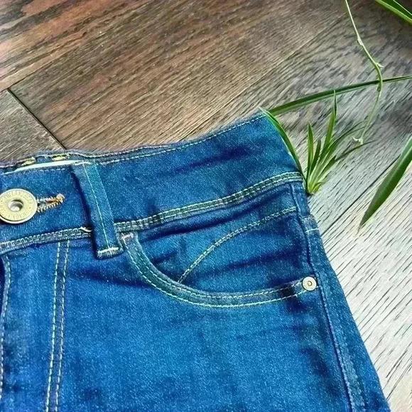 Pull&Bear Women’s High Waisted Blue Jean Denim Casual Everyday Summer 2 - Picture 4 of 11